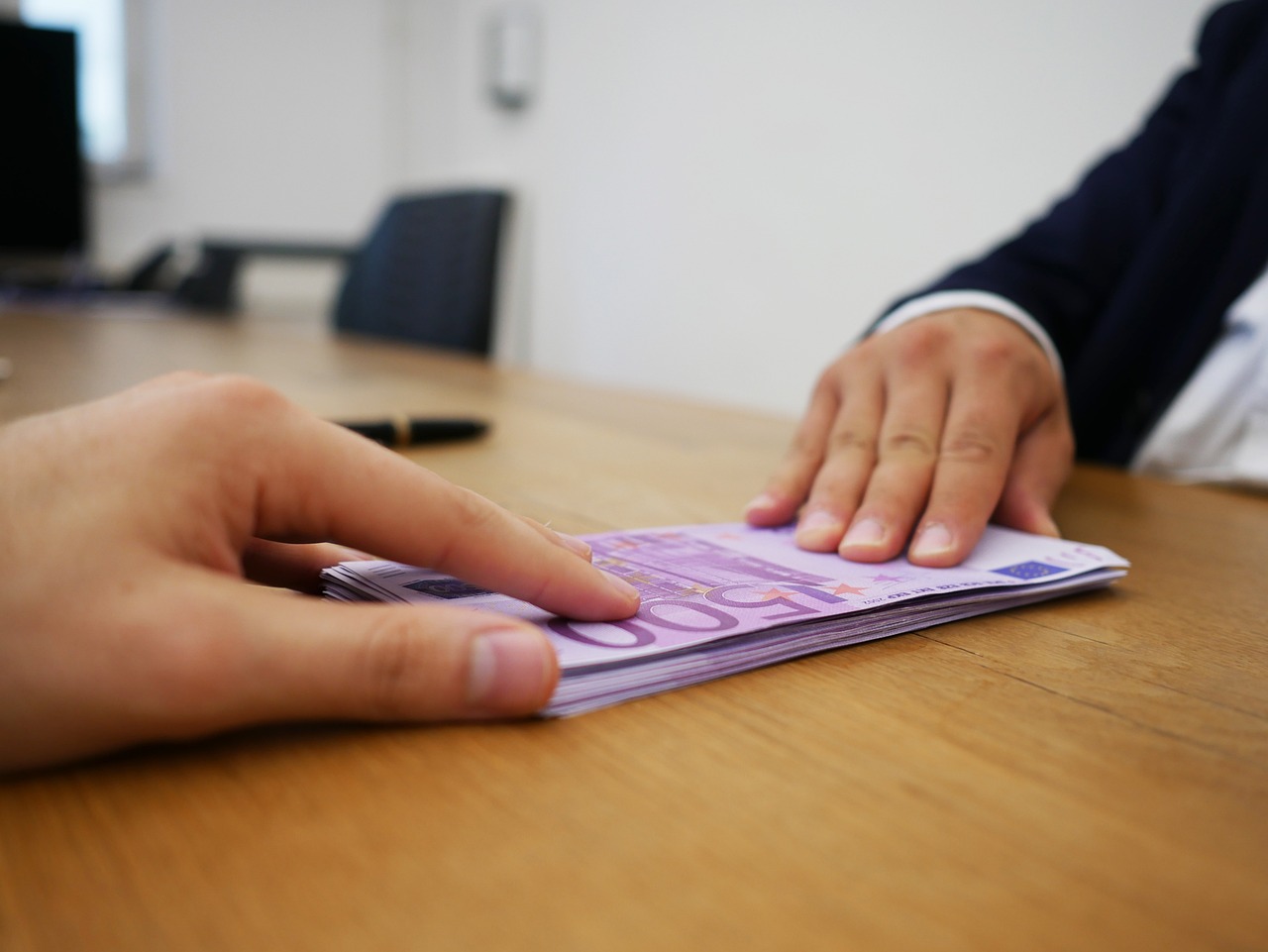 Tabella con le nuove soglie ISEE 2026 per l'accesso ai bonus economici.