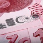 Persona con disabilità assistita, simbolo di supporto e diritto all'accredito Legge 104.