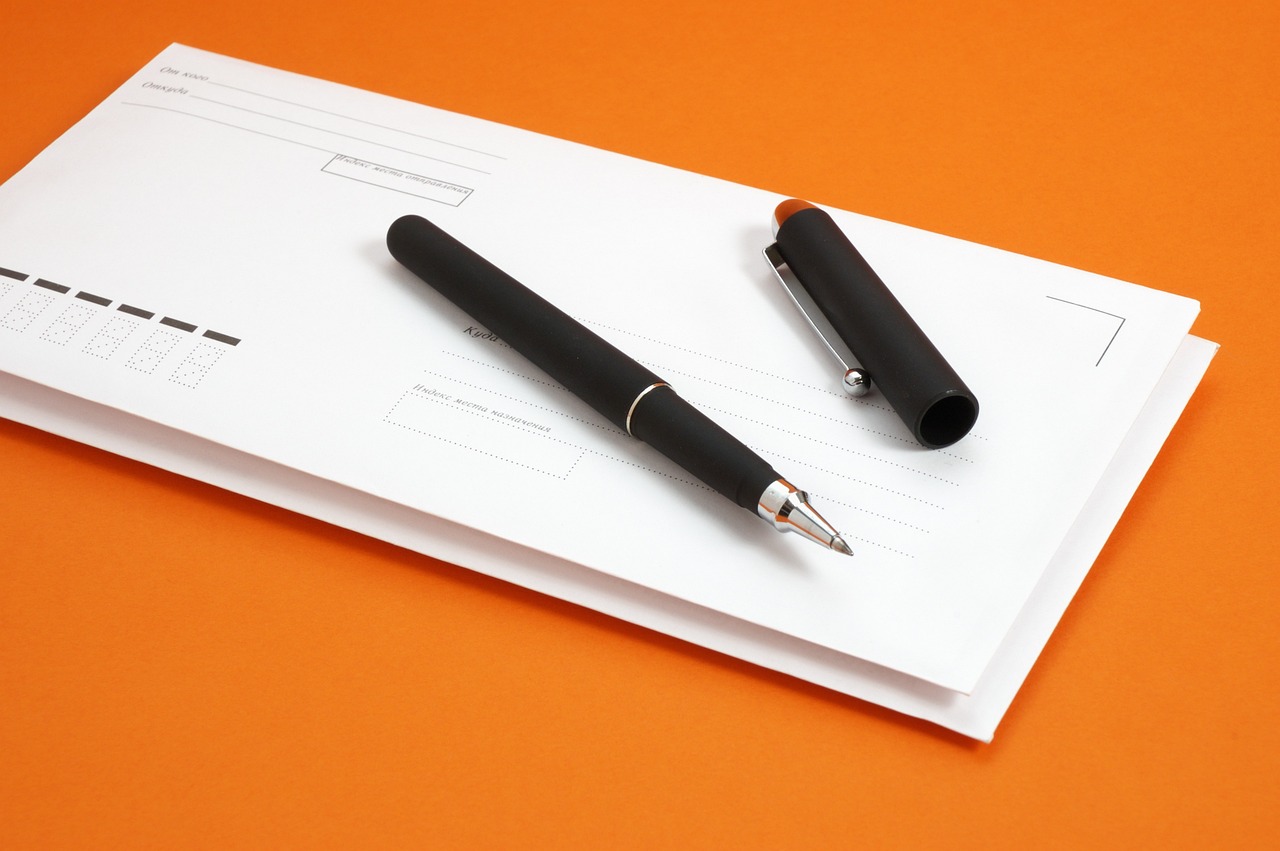 Infografica sul metodo per evitare controlli sui limiti di prelievo bancario.