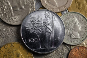 Moneta da 500 lire d'argento con dettagli storici e valore attuale in evidenza.